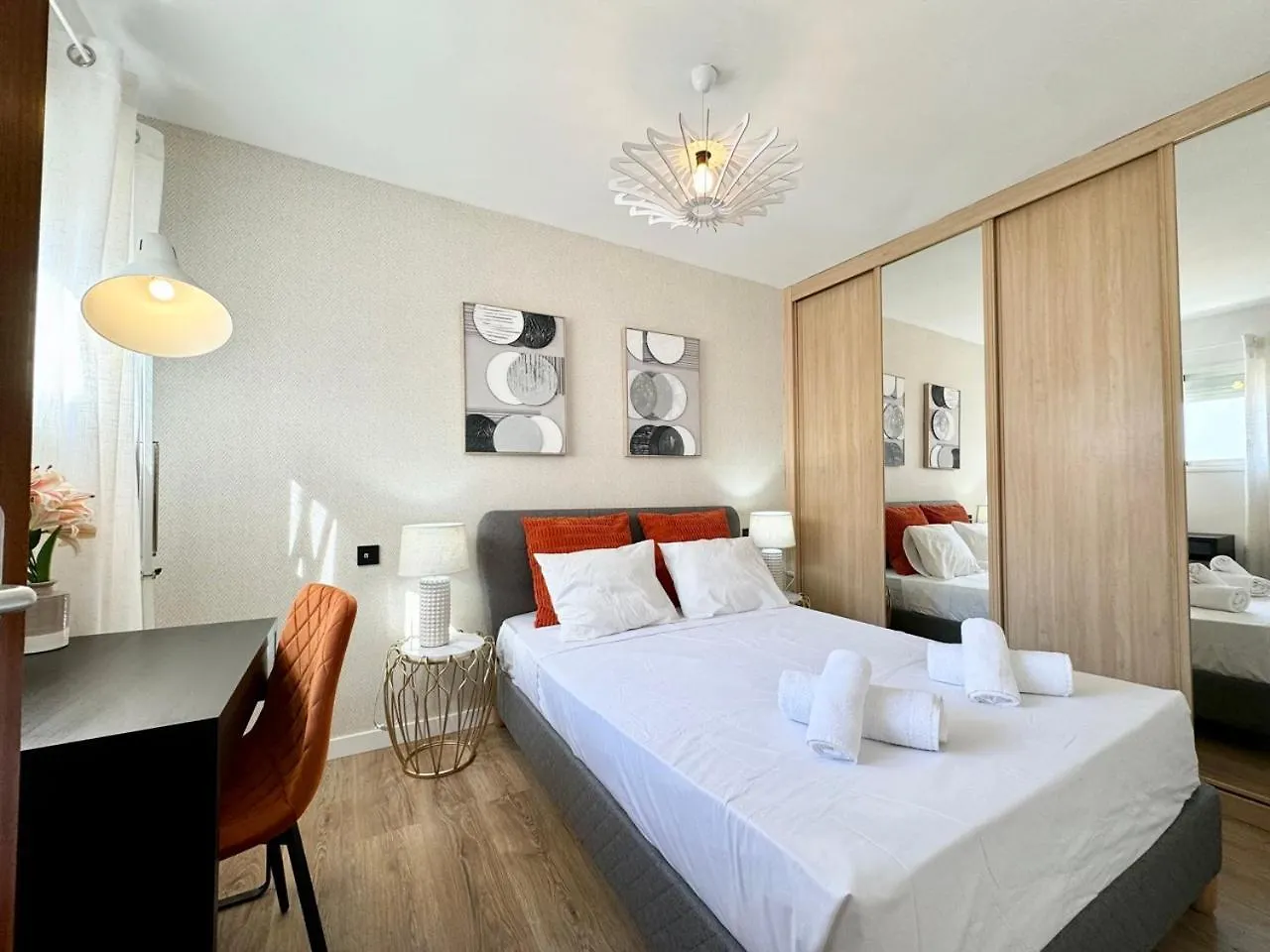 Apartmán Historic Center Duplex With 3Bd Ac & Parking Màlaga 0*,